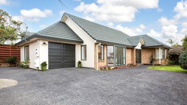 2/6 Wairere Road, Torbay, Auckland
