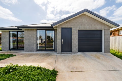 4/2 Masefield Drive, Enderley, Hamilton
