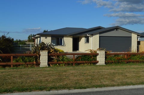 22 Charles Street, Carterton
