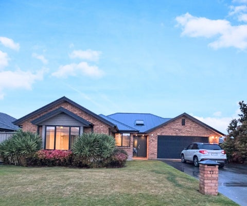 77 Heathridge Place, Lincoln, Lincoln