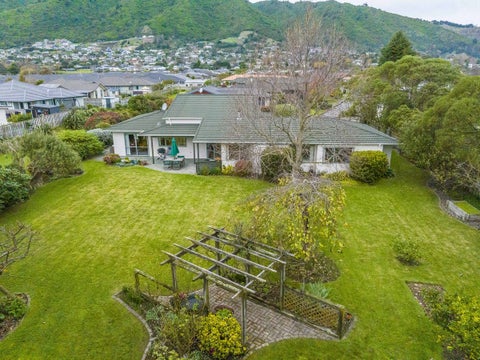 29 Cranbrook Grove, Waikanae, Waikanae