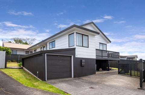 1/9 Coubray Place, Botany Downs, Auckland