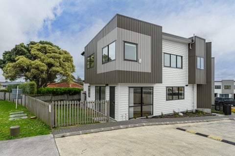 1/25 Vodanovich Road, Te Atatu South, Auckland