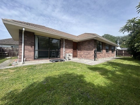 2/5 Gates Lane, Woolston, Christchurch