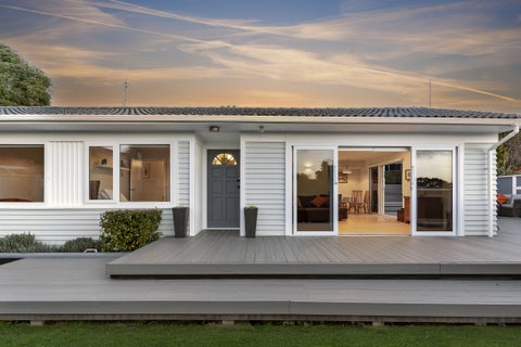 6 Stott Avenue, Birkdale, Auckland