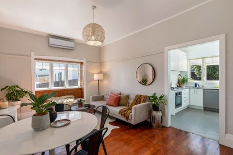 2/6 Geddes Terrace, Avondale, Auckland