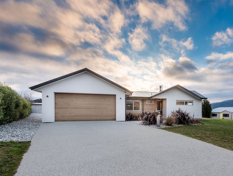 2 Perrow Street, Wanaka