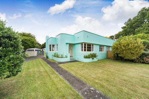 11 Savage Crescent, West End, Palmerston North