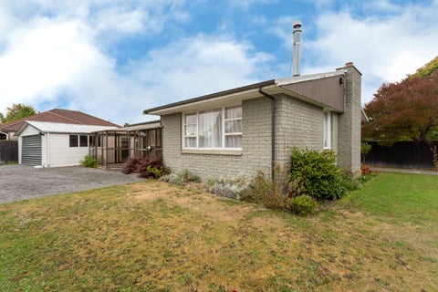 28 Barnes Road, Redwood, Christchurch