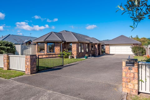19 Holcombe Drive, Paraparaumu, Paraparaumu