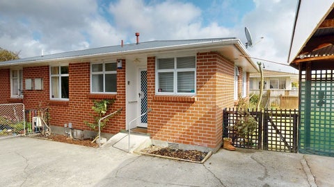 2/15 Clouston Park Road, Ebdentown, Upper Hutt