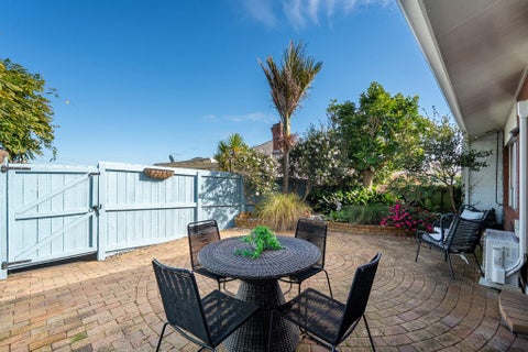 2/11 Kawerau Avenue, Devonport, Auckland