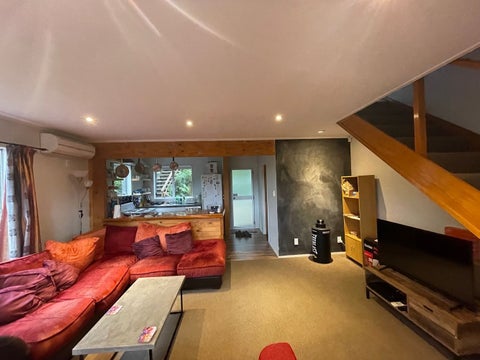 30B Cheltenham Terrace, Newlands, Wellington