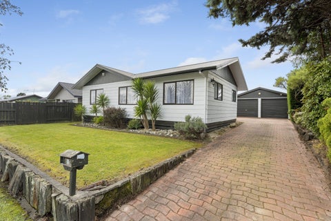23 Peter Hall Drive, Kelvin Grove, Palmerston North