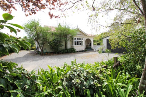 87 Park Road, Carterton