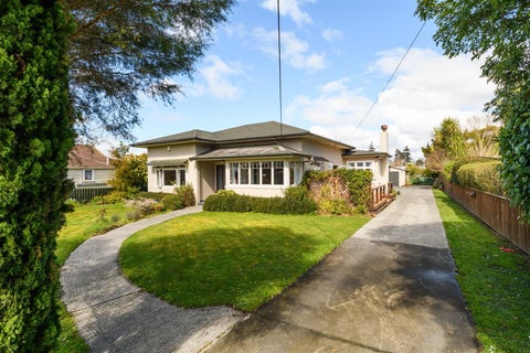 11 Bond Street, Marton