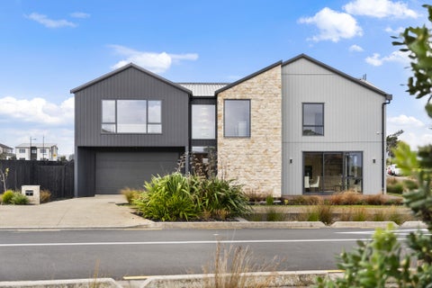2 Seagreen Avenue, Rosehill, Papakura