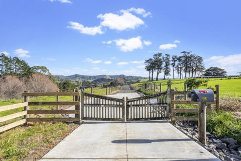 198 Amreins Road, Taupaki, Henderson