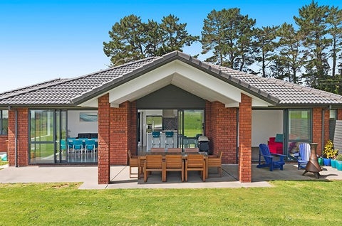 38 Taurangaruru Road, Waiuku, Waiuku