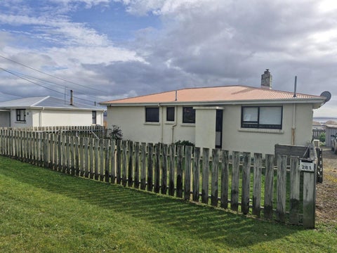 281 Foyle Street, Bluff