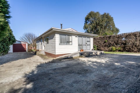 7 Watt Road, Otatara