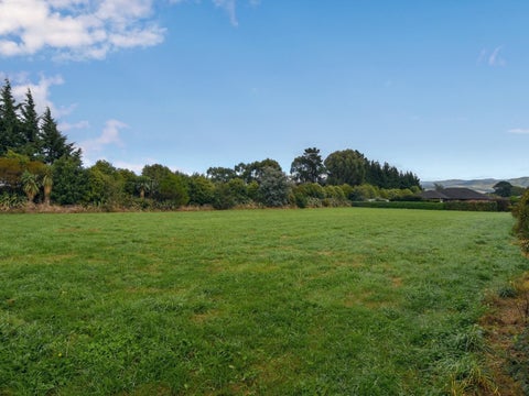 8 Mill Grove, Clareville, Carterton