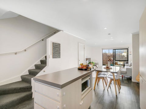 18/9 Surrey Street, Tawa, Tawa