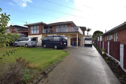52 Tiroroa Avenue, Te Atatu South, Auckland