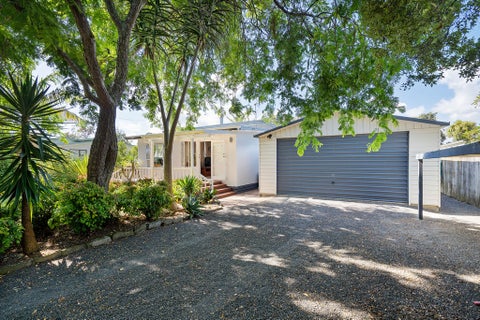 13 First View Avenue, Beachlands, Auckland