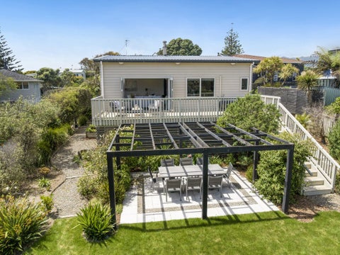 7B Titoki Road, Waikanae Beach, Waikanae