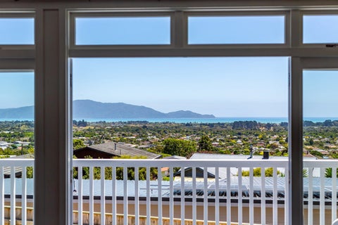 18 Tui CRESCENT, Waikanae, WAIKANAE