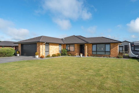13 Feist Street, Carterton