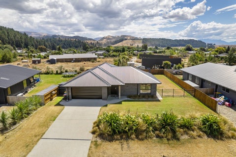 16 Cooper Crescent, Luggate, Wānaka