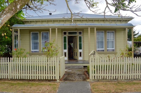 1 Seddon Street, Carterton