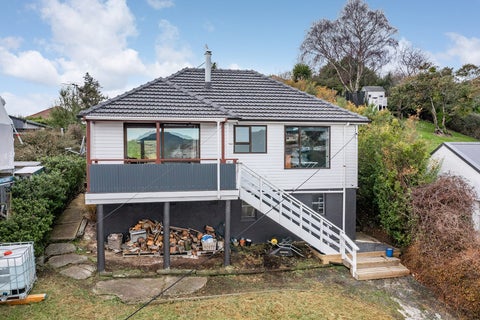 8 Quarry Road, Green Island, Dunedin