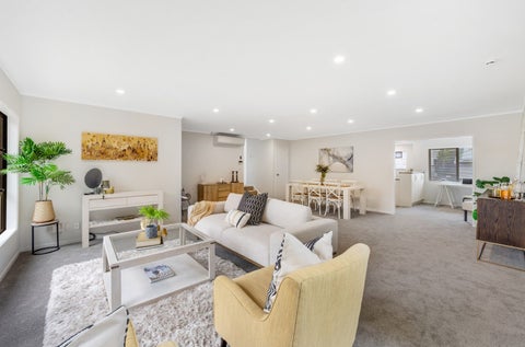 54 Robbies Road, Shelly Park, Auckland