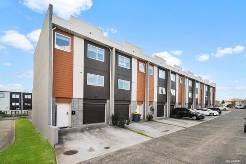 87 Bordeaux Parade, Te Atatu South, Auckland