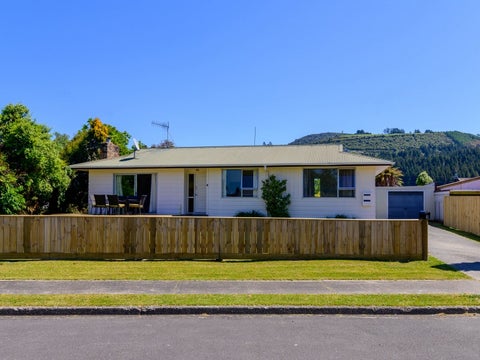 8 Luke Place, Fairy Springs, Rotorua
