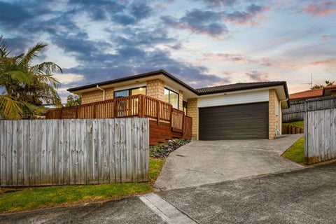 15 Dovey Place, Massey, Auckland