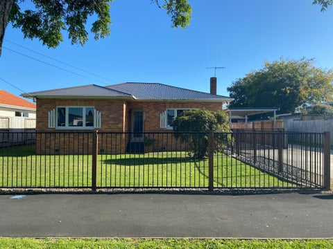 4 Livingstone Avenue, Nawton, Hamilton