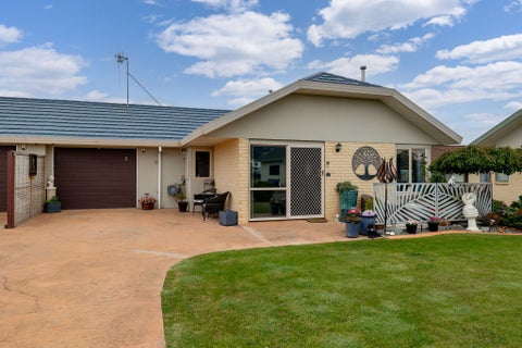 3 Royal Fern, Kelvin Grove, Palmerston North