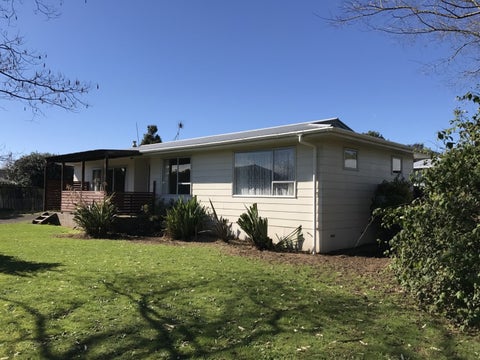 58 Oakfield Crescent, Pukete, Hamilton