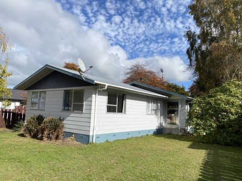 4 Frost Place, Pukete, Hamilton