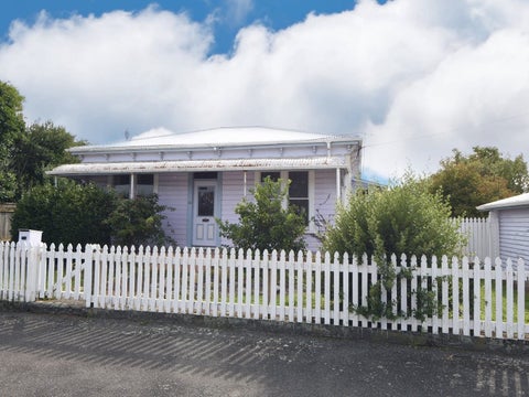 14 Rhodes Street, Carterton