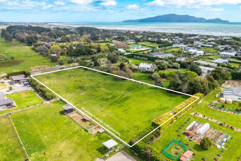 230 Peka Peka Road, Peka Peka, Waikanae