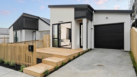 18 Papai Lane, Massey, Auckland