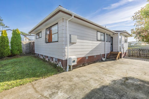 24 Fernhaven Grove, Newlands, Wellington