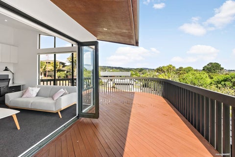 24 Chamari Close, Titirangi, Auckland