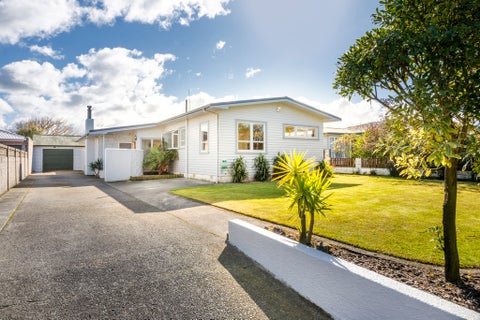 11 Anakiwa Street, Kelvin Grove, Palmerston North