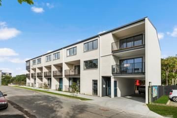 3/1 Kaponga Crescent, New Lynn, Auckland